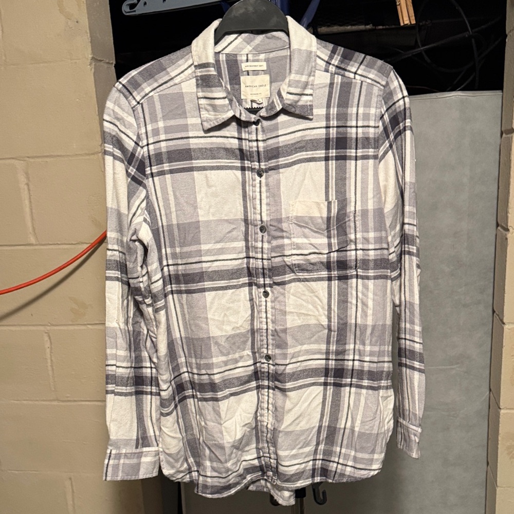 American Eagle Outfitters White and Gray Plaid Shirt